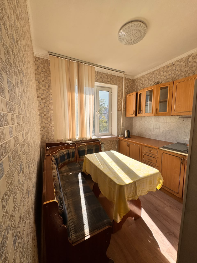 1-комнатная квартира, 32 м², 4/5 этаж